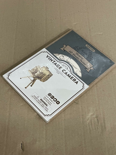RoboTime dřevěné 3D puzzle Historický fotoaparát