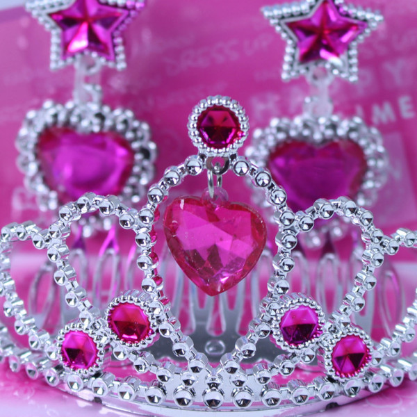 Korona księżniczka z różowymi kolczykami