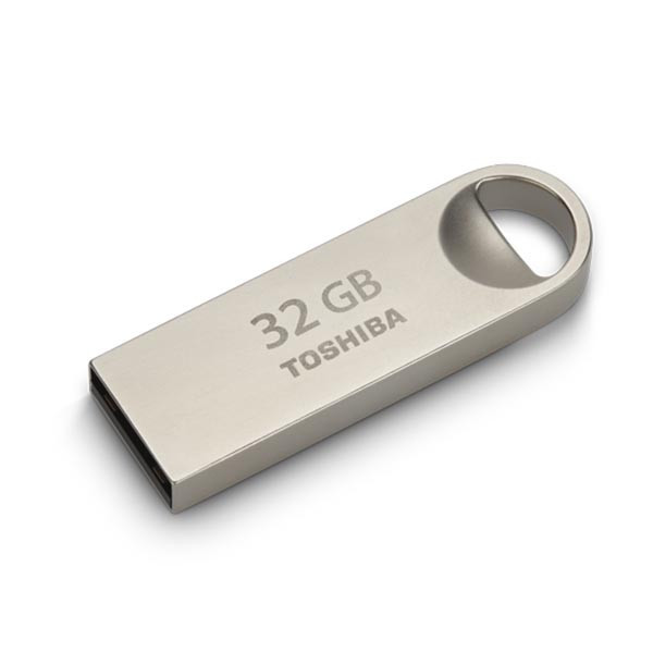 Toshiba USB flash disk, USB 2.0, 32GB, U401, stříbrný, THN-U401S0320E4, USB A, s poutkem