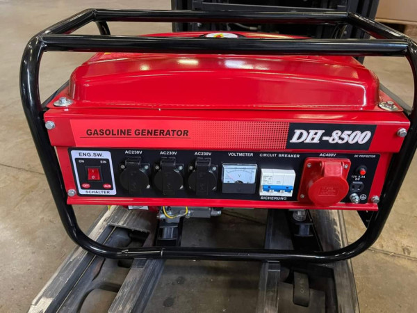 KraftWorld Třífázová benzínová elektrocentrála DH-8500 3 kW