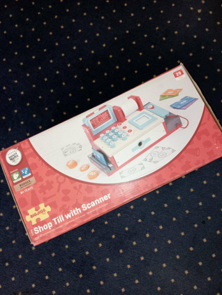 Bigjigs Toys Dřevěná pokladna červená