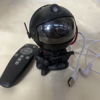 Aga Hvězdný projektor sedící astronaut s dálkovým ovládáním Kytara 2DZ033