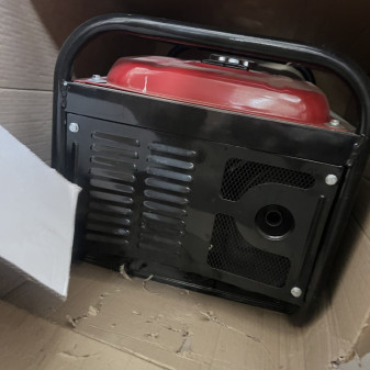 KraftWorld Třífázová benzínová elektrocentrála 3 kW 2DAZ127