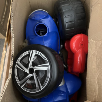 Injusa Elektrická motorka WAVES AVENGERS 6V 2DZ072